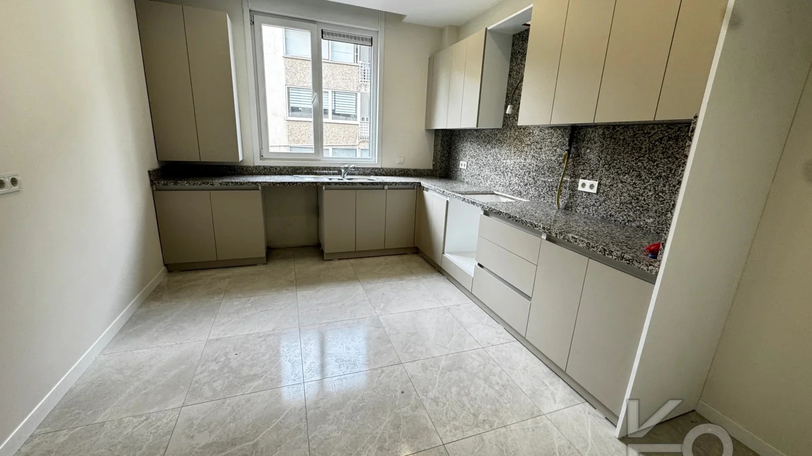 Remax Planet'ten Med Amerikan Karşısında 175m2 3+1 Sıfır 3 Wcli