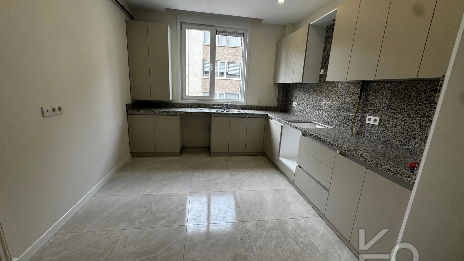 Remax Planet'ten Med Amerikan Karşısında 175m2 3+1 Sıfır 3 Wcli