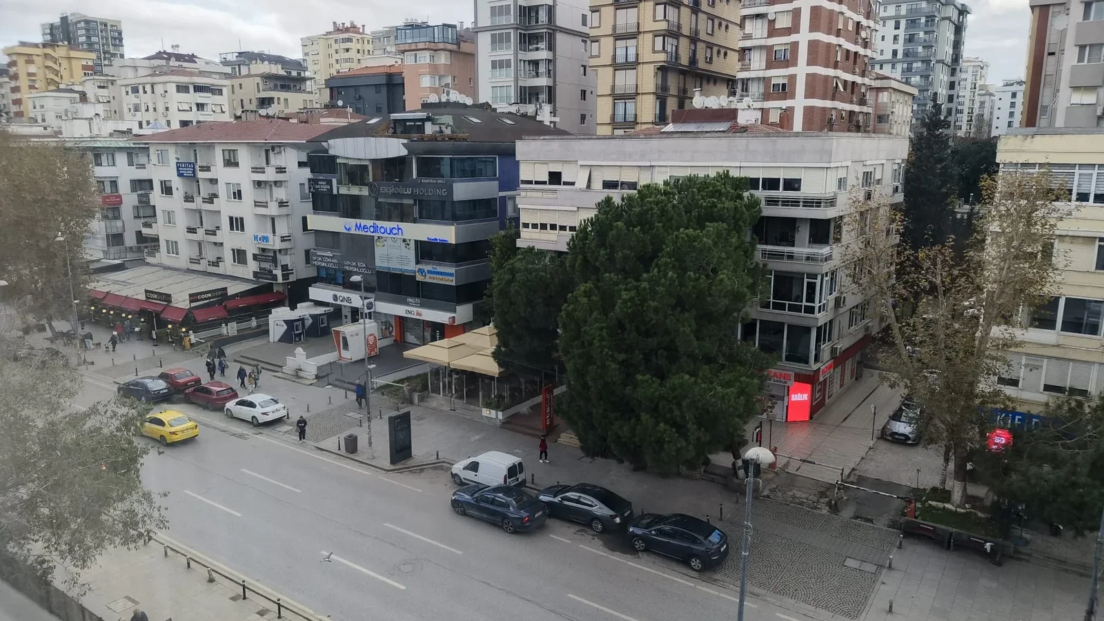 Mutluol Proje'den Caddebostan Bağdat Caddesi Üzerinde Plaza Katı