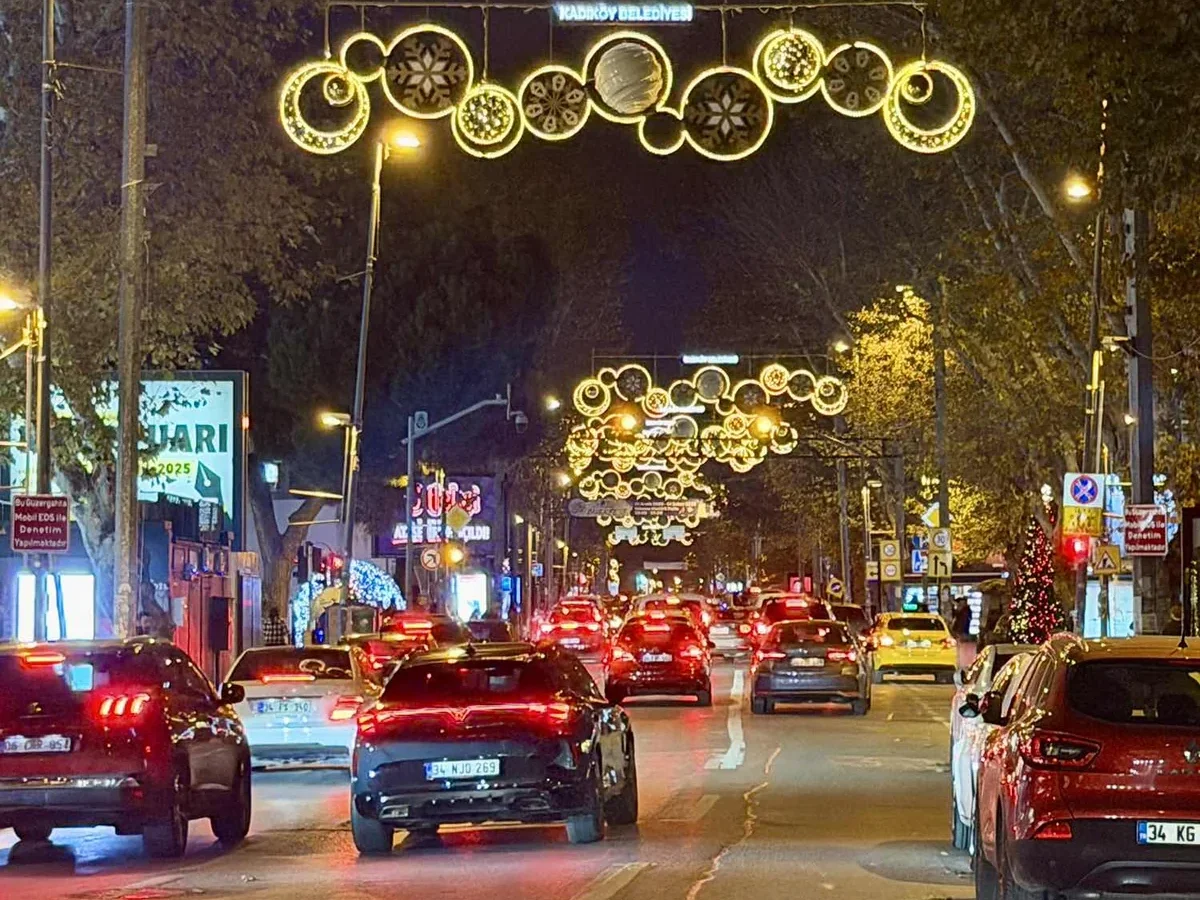 Mutluol Proje'den Caddebostan Bağdat Caddesi Üzerinde Plaza Katı