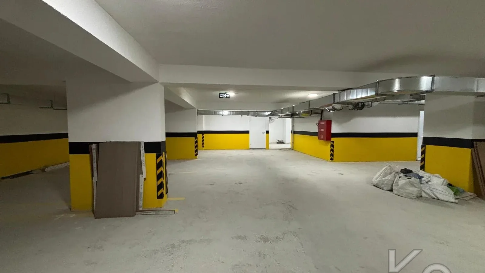 Laci̇vertcadde Bostanci Bağdat Caddesi̇ne 3.bi̇nada Marmaraya Yakin Sifir Bi̇na 3+1 90m² Net