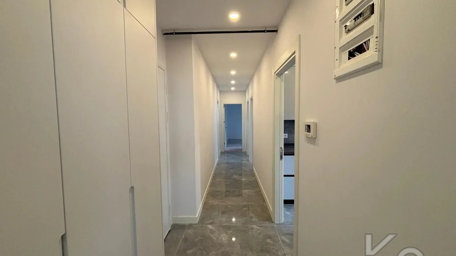 Laci̇vertcadde Bostanci Bağdat Caddesi̇ne 3.bi̇nada Marmaraya Yakin Sifir Bi̇na 3+1 90m² Net