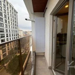 Laci̇vertcadde Bostanci Bağdat Caddesi̇ne 3.bi̇nada Marmaraya Yakin Sifir Bi̇na 3+1 90m² Net