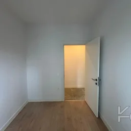 Laci̇vertcadde Bostanci Bağdat Caddesi̇ne 3.bi̇nada Marmaraya Yakin Sifir Bi̇na 3+1 90m² Net