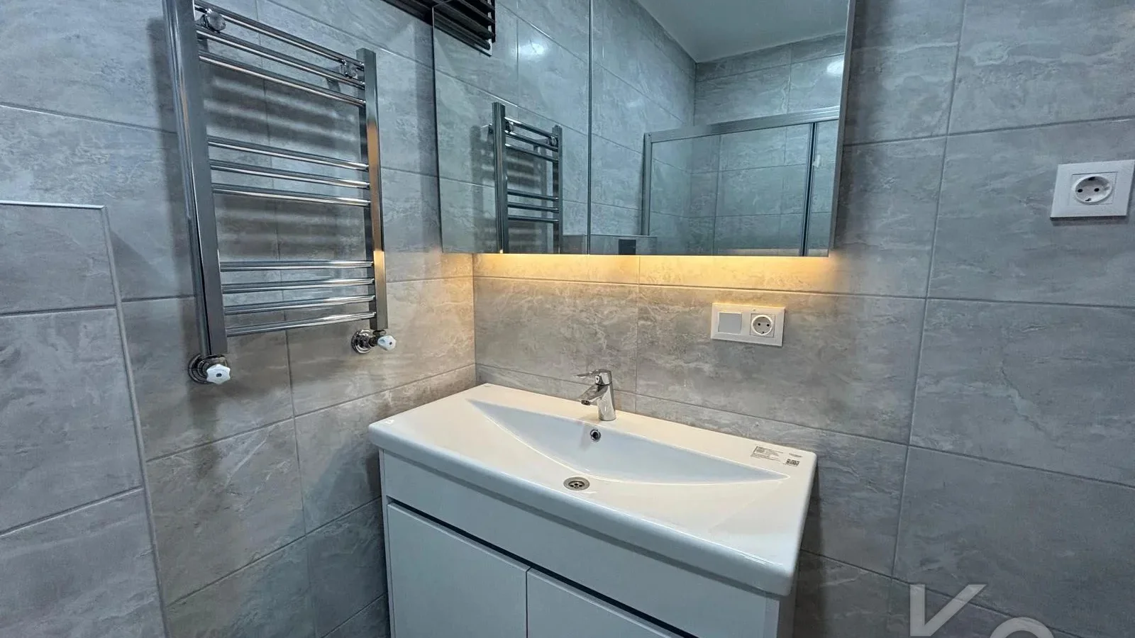 Laci̇vertcadde Bostanci Bağdat Caddesi̇ne 3.bi̇nada Marmaraya Yakin Sifir Bi̇na 3+1 90m² Net
