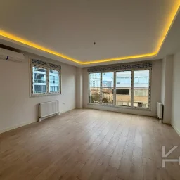 Laci̇vertcadde Bostanci Bağdat Caddesi̇ne 3.bi̇nada Marmaraya Yakin Sifir Bi̇na 3+1 90m² Net