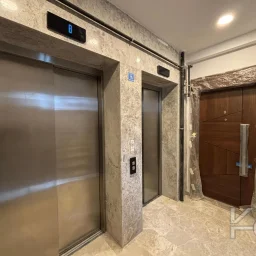 Laci̇vertcadde Bostanci Bağdat Caddesi̇ne 3.bi̇nada Marmaraya Yakin Sifir Bi̇na 3+1 90m² Net