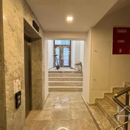 Laci̇vertcadde Bostanci Bağdat Caddesi̇ne 3.bi̇nada Marmaraya Yakin Sifir Bi̇na 3+1 90m² Net