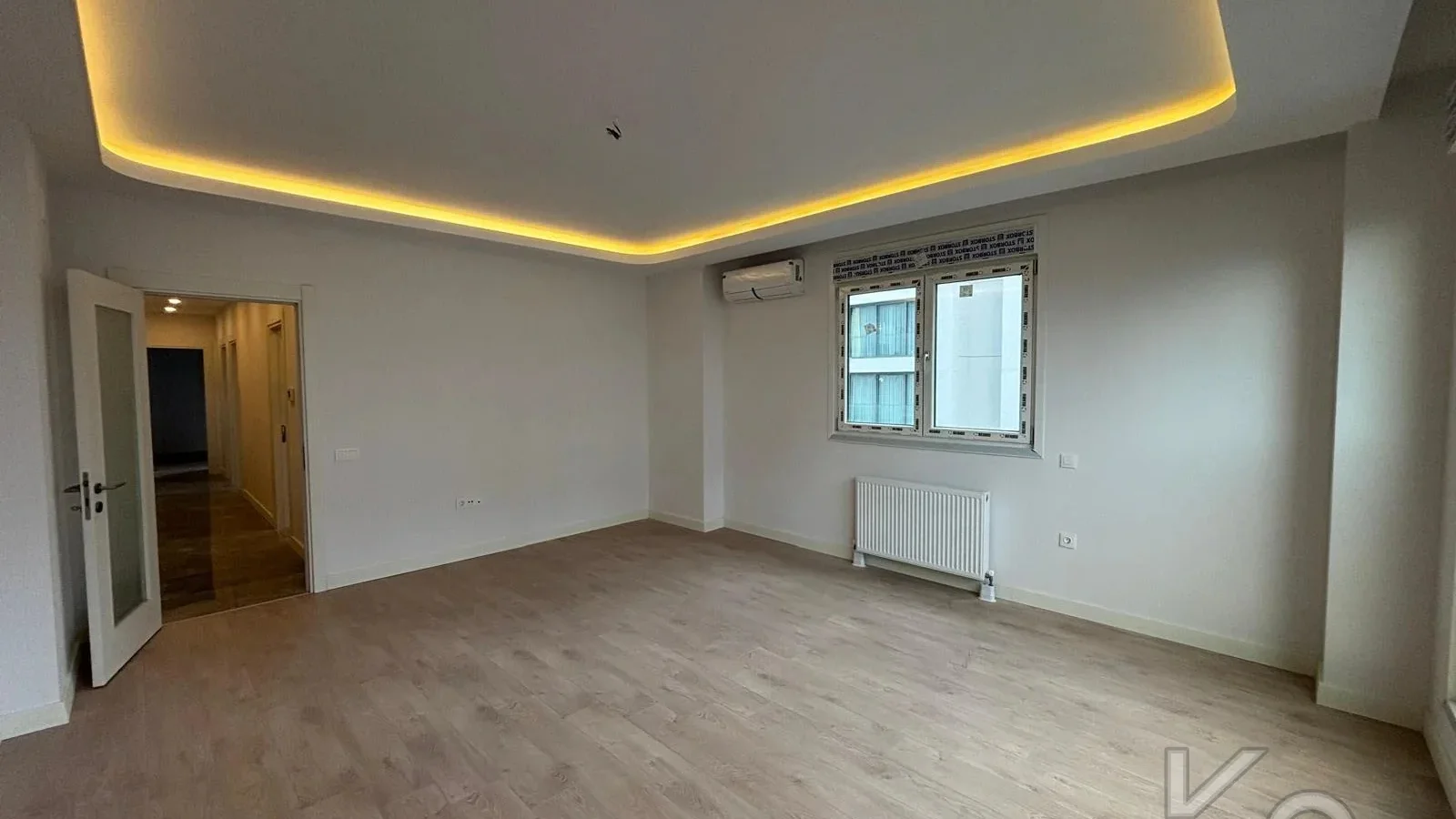Laci̇vertcadde Bostanci Bağdat Caddesi̇ne 3.bi̇nada Marmaraya Yakin Sifir Bi̇na 3+1 90m² Net
