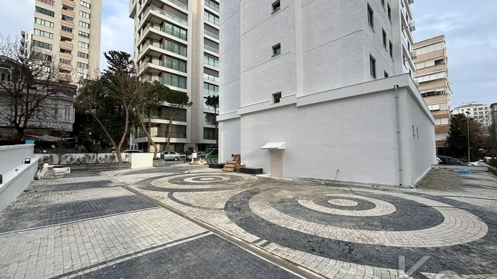 Laci̇vertcadde Bostanci Bağdat Caddesi̇ne 3.bi̇nada Marmaraya Yakin Sifir Bi̇na 3+1 90m² Net