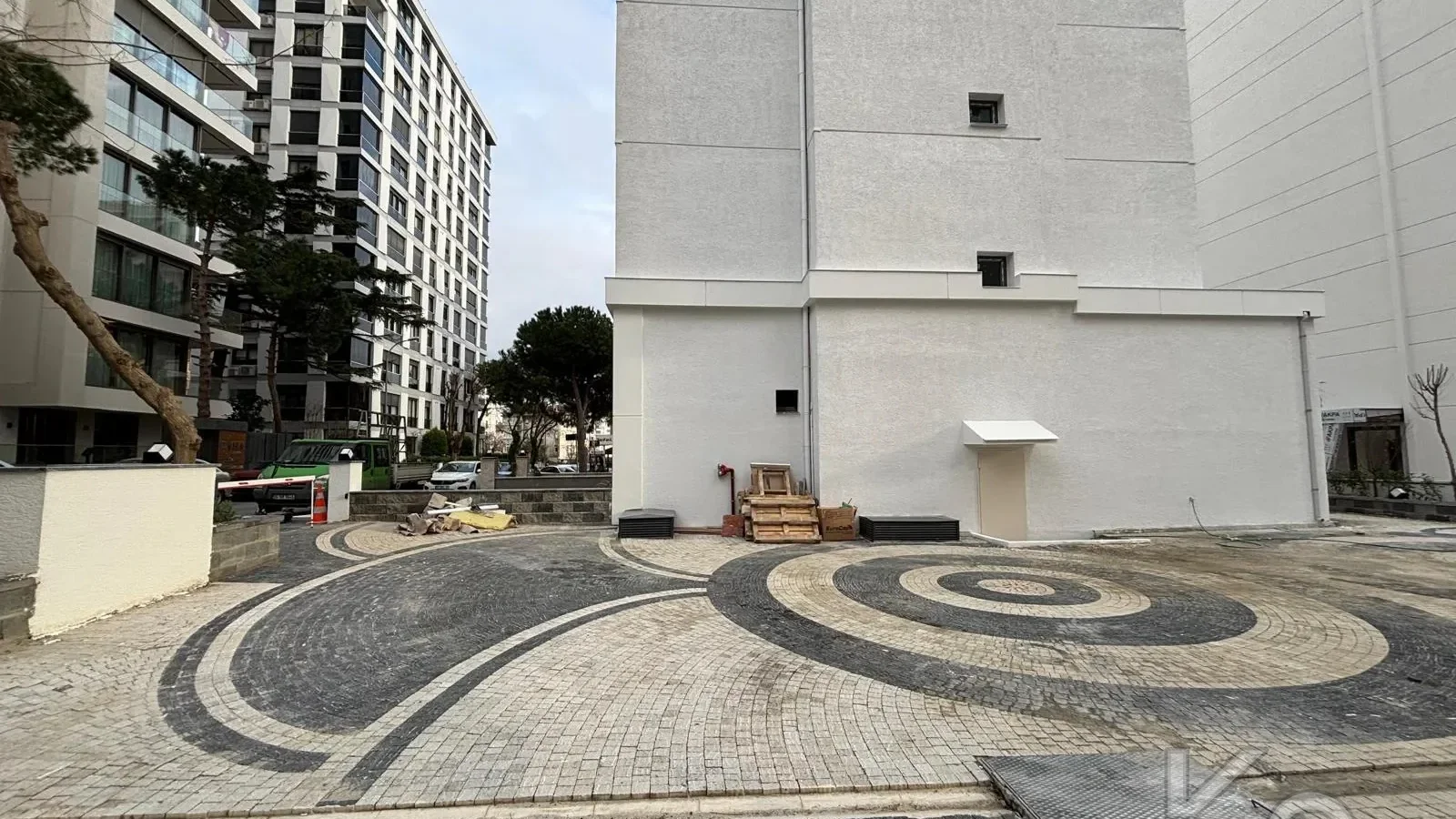 Laci̇vertcadde Bostanci Bağdat Caddesi̇ne 3.bi̇nada Marmaraya Yakin Sifir Bi̇na 3+1 90m² Net
