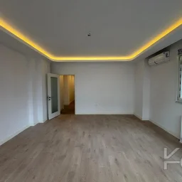 Laci̇vertcadde Bostanci Bağdat Caddesi̇ne 3.bi̇nada Marmaraya Yakin Sifir Bi̇na 3+1 90m² Net