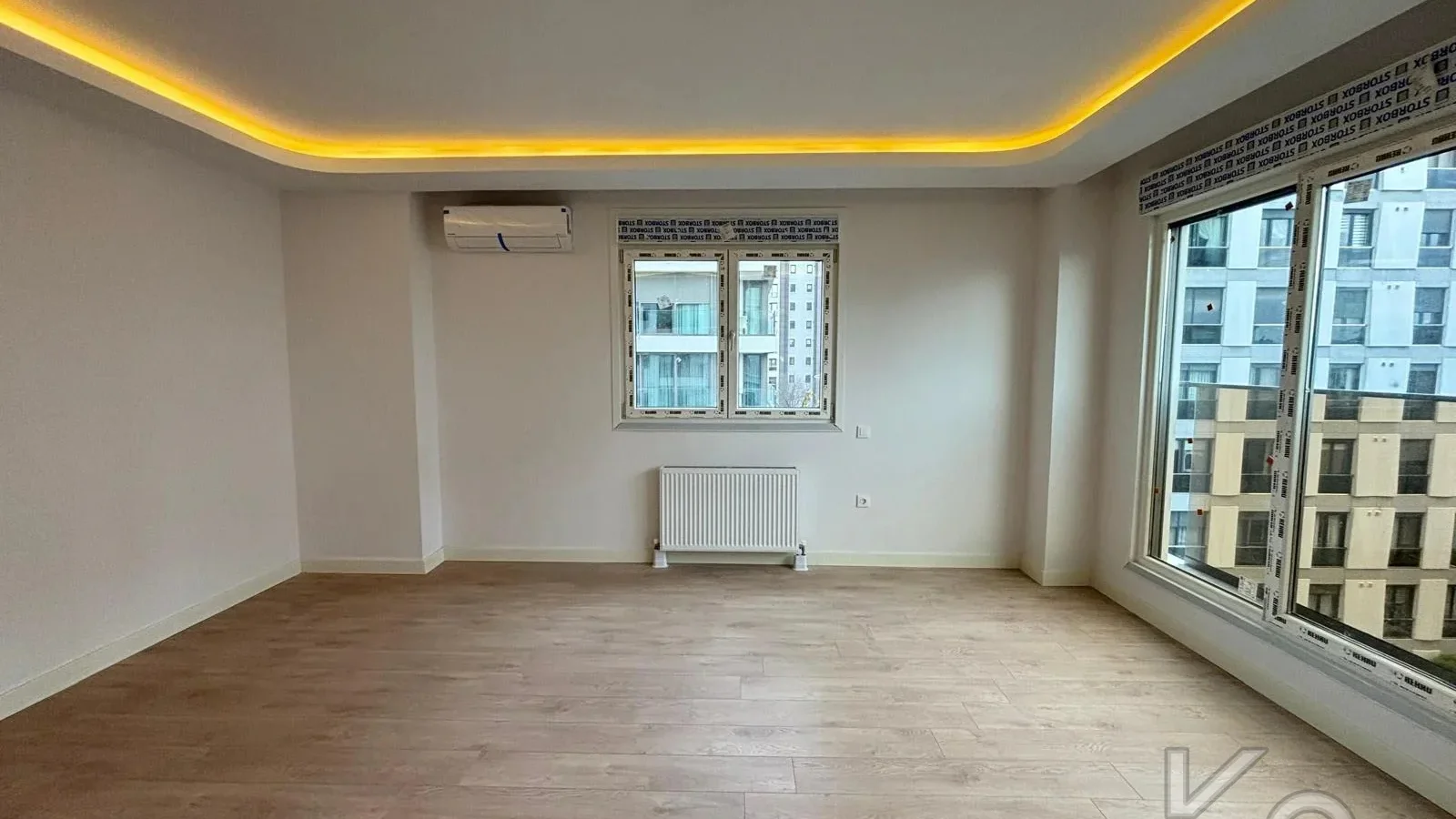 Laci̇vertcadde Bostanci Bağdat Caddesi̇ne 3.bi̇nada Marmaraya Yakin Sifir Bi̇na 3+1 90m² Net