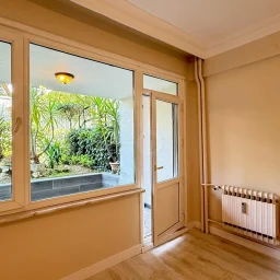 Academy Suadiye Suadiye Sahilde 2+1 Bahçe Katı 80 M2 Net İçi Yenilenmiş Balkonlu