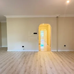 Academy Suadiye Suadiye Sahilde 2+1 Bahçe Katı 80 M2 Net İçi Yenilenmiş Balkonlu
