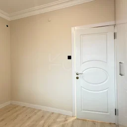 Academy Suadiye Suadiye Sahilde 2+1 Bahçe Katı 80 M2 Net İçi Yenilenmiş Balkonlu