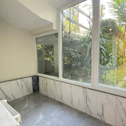 Academy Suadiye Suadiye Sahilde 2+1 Bahçe Katı 80 M2 Net İçi Yenilenmiş Balkonlu