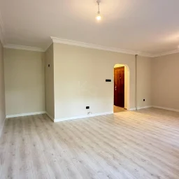 Academy Suadiye Suadiye Sahilde 2+1 Bahçe Katı 80 M2 Net İçi Yenilenmiş Balkonlu