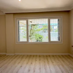 Academy Suadiye Suadiye Sahilde 2+1 Bahçe Katı 80 M2 Net İçi Yenilenmiş Balkonlu