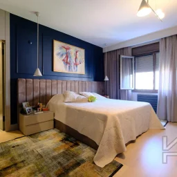 Laci̇vertcadde Taş Mektep'te Katta Tek 6+1 Çi̇ft Balkonlu 230m²