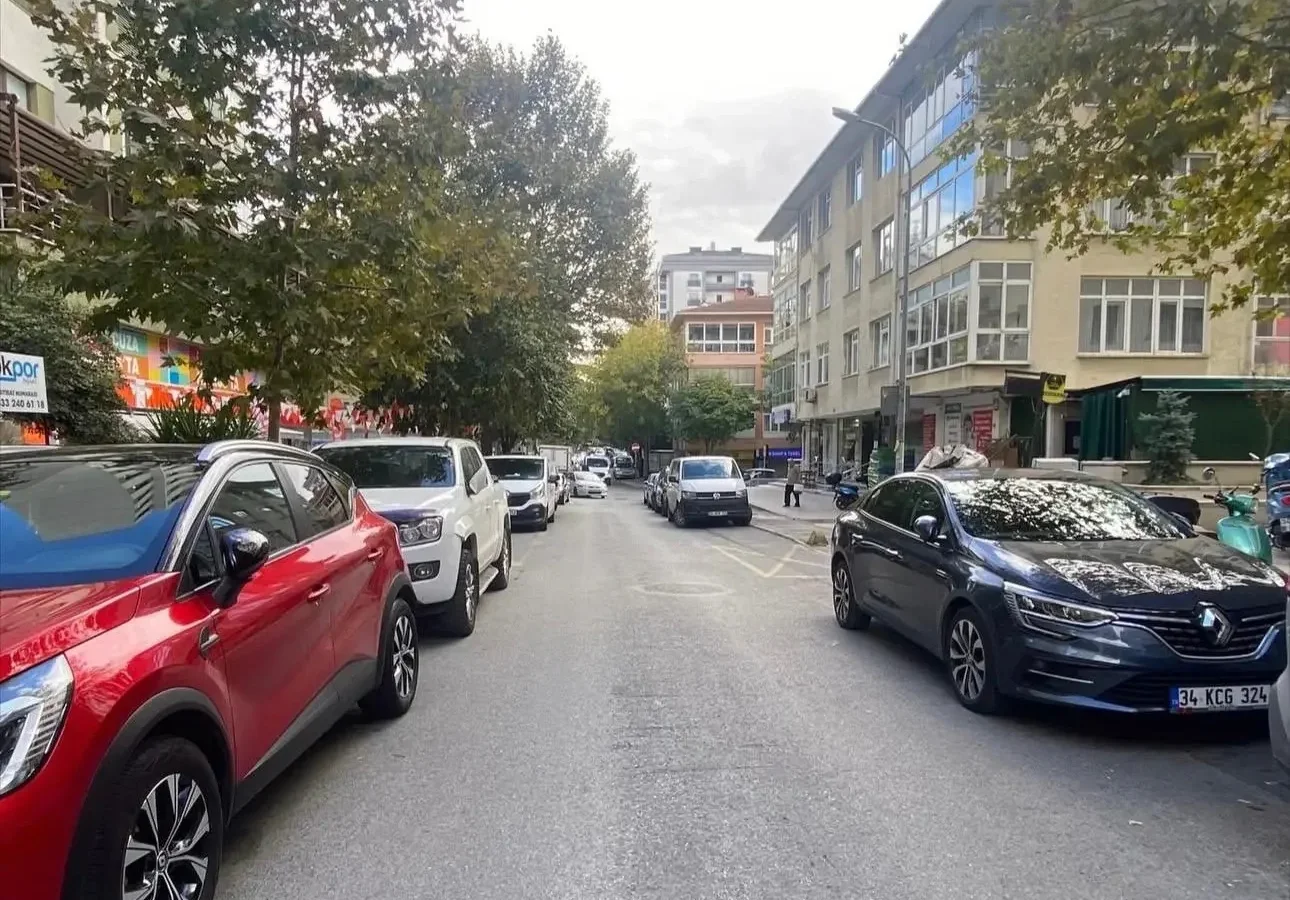 Laci̇vertcadde Suadi̇ye Zara Yakini Deni̇z Manz. 103 M2 Net