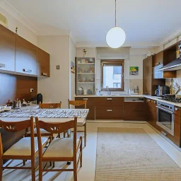 Bostancı Vukela Caddesinde Deniz Manzaralı Satılık 4+1 Daire