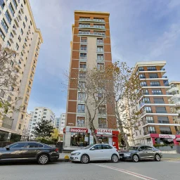 Bostancı Vukela Caddesinde Deniz Manzaralı Satılık 4+1 Daire