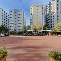 Bostancı Vukela Caddesinde Deniz Manzaralı Satılık 4+1 Daire