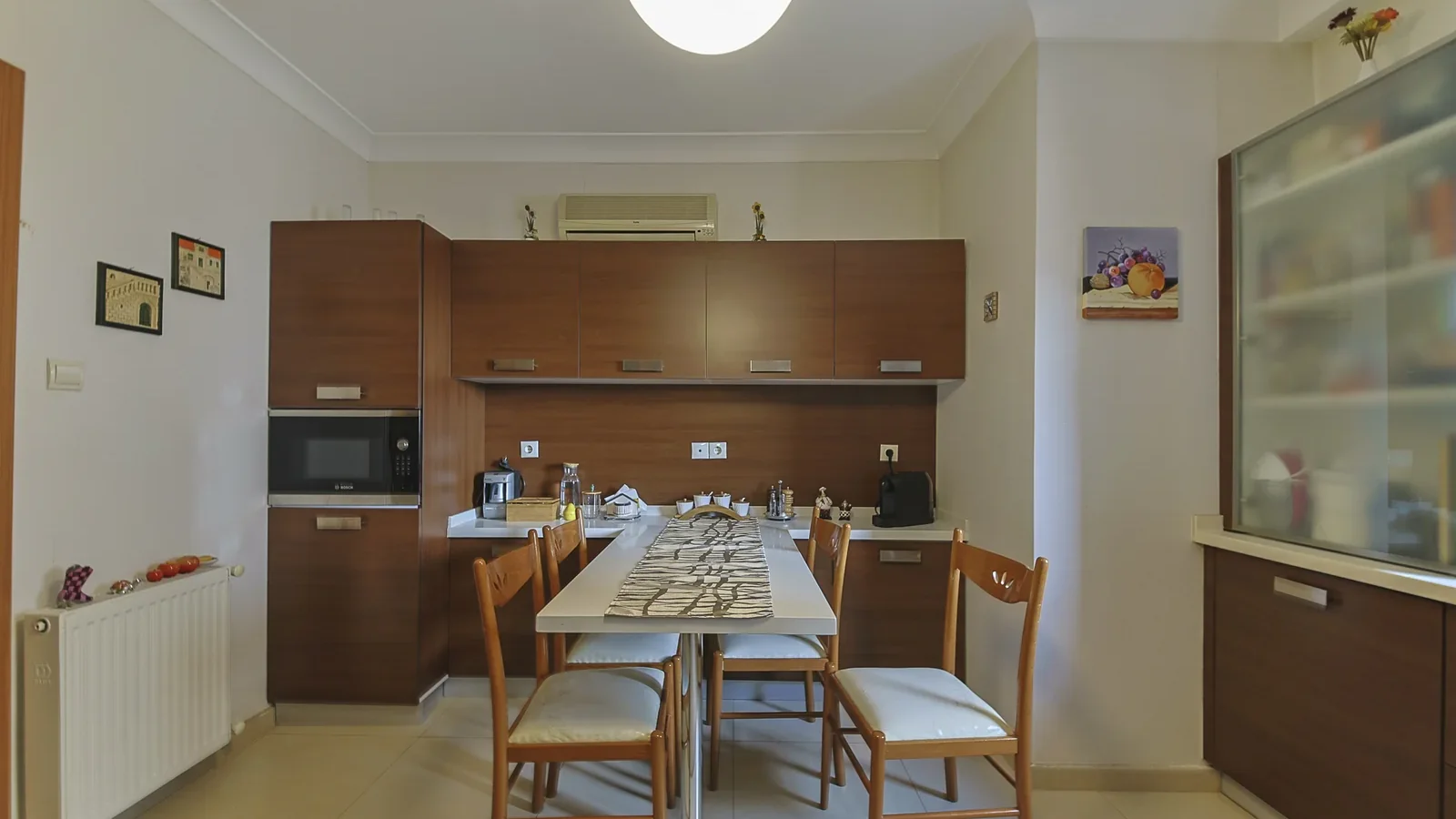 Bostancı Vukela Caddesinde Deniz Manzaralı Satılık 4+1 Daire