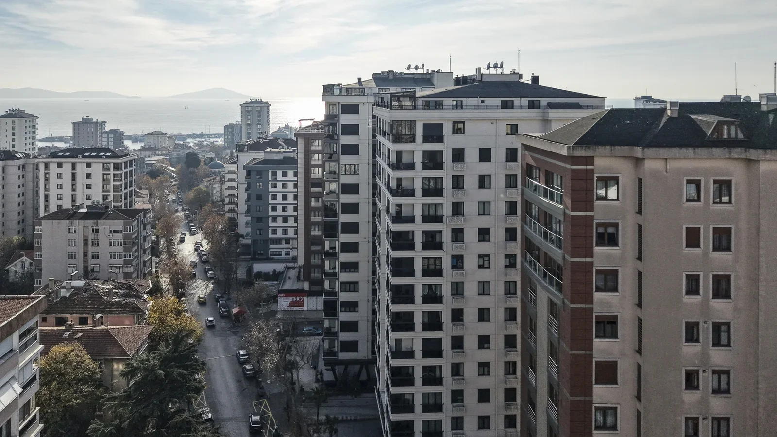Bostancı Vukela Caddesinde Deniz Manzaralı Satılık 4+1 Daire
