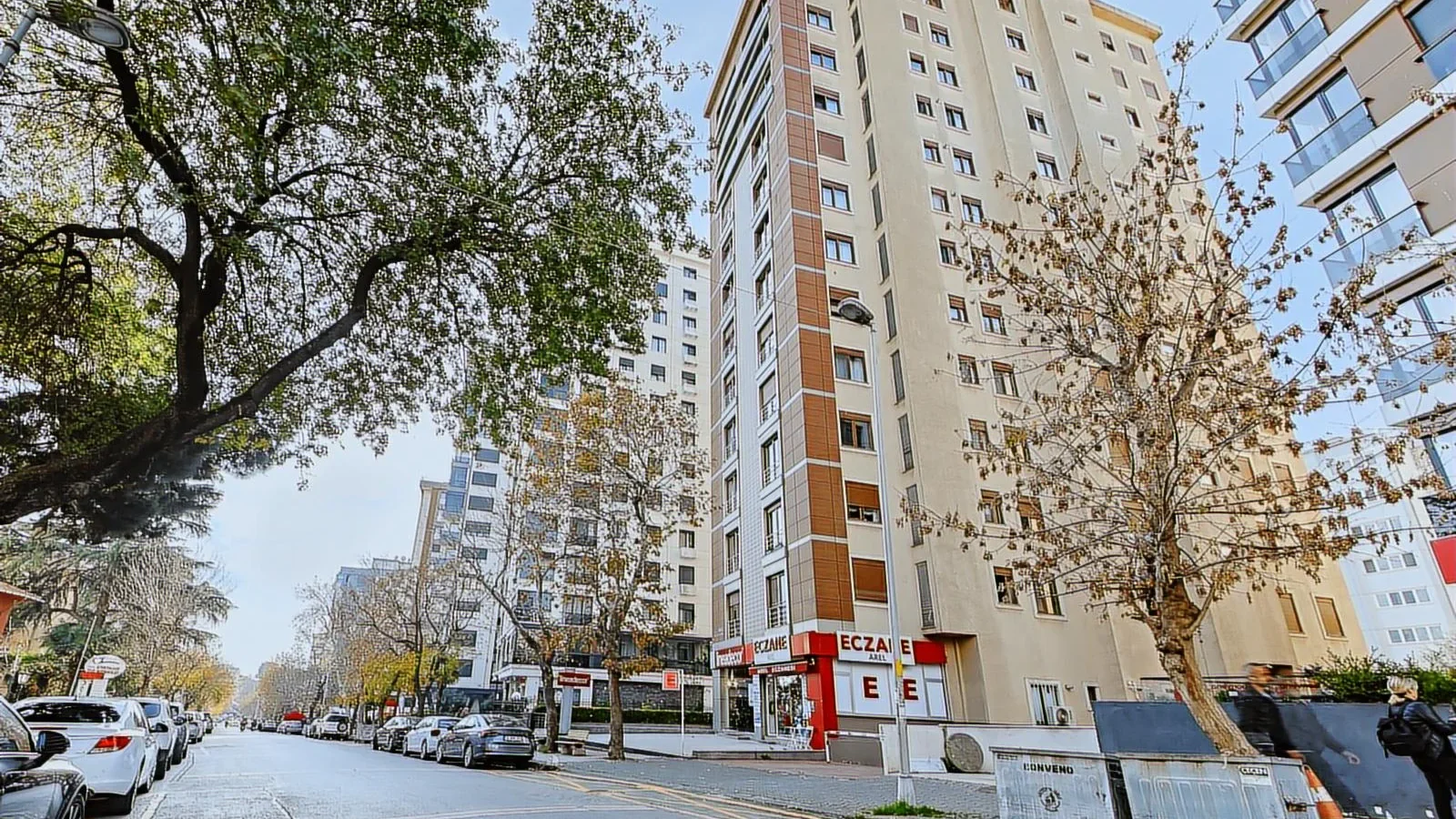 Bostancı Vukela Caddesinde Deniz Manzaralı Satılık 4+1 Daire