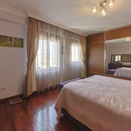 Bostancı Vukela Caddesinde Deniz Manzaralı Satılık 4+1 Daire