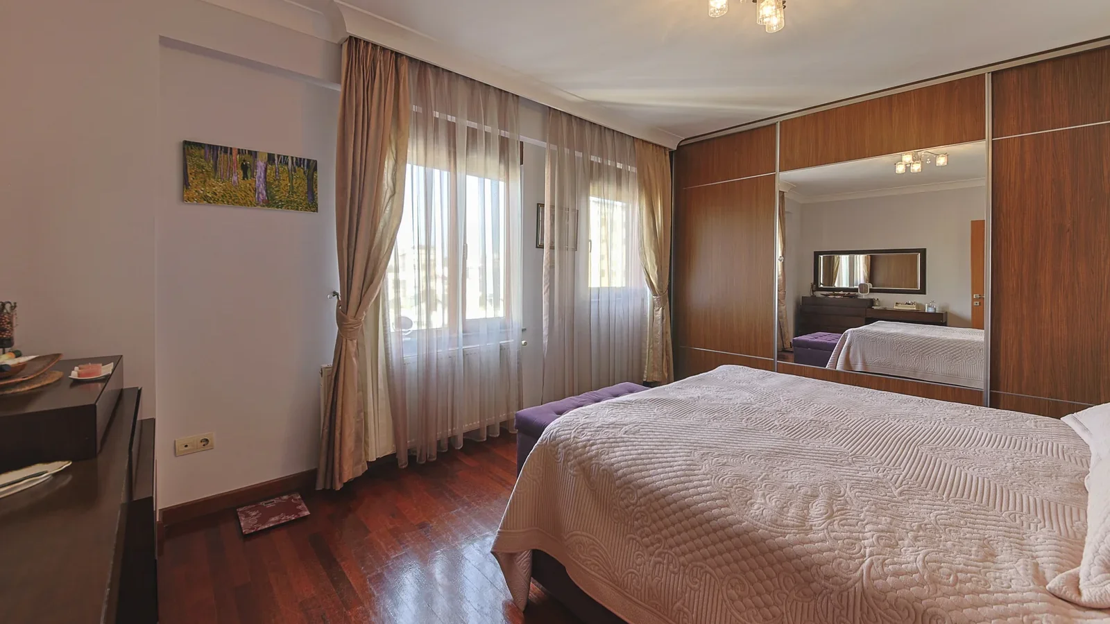 Bostancı Vukela Caddesinde Deniz Manzaralı Satılık 4+1 Daire