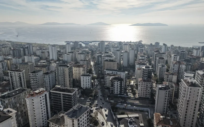 Bostancı Vukela Caddesinde Deniz Manzaralı Satılık 4+1 Daire
