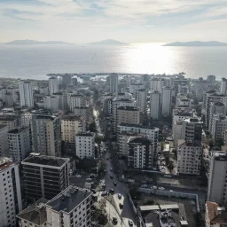 Bostancı Vukela Caddesinde Deniz Manzaralı Satılık 4+1 Daire