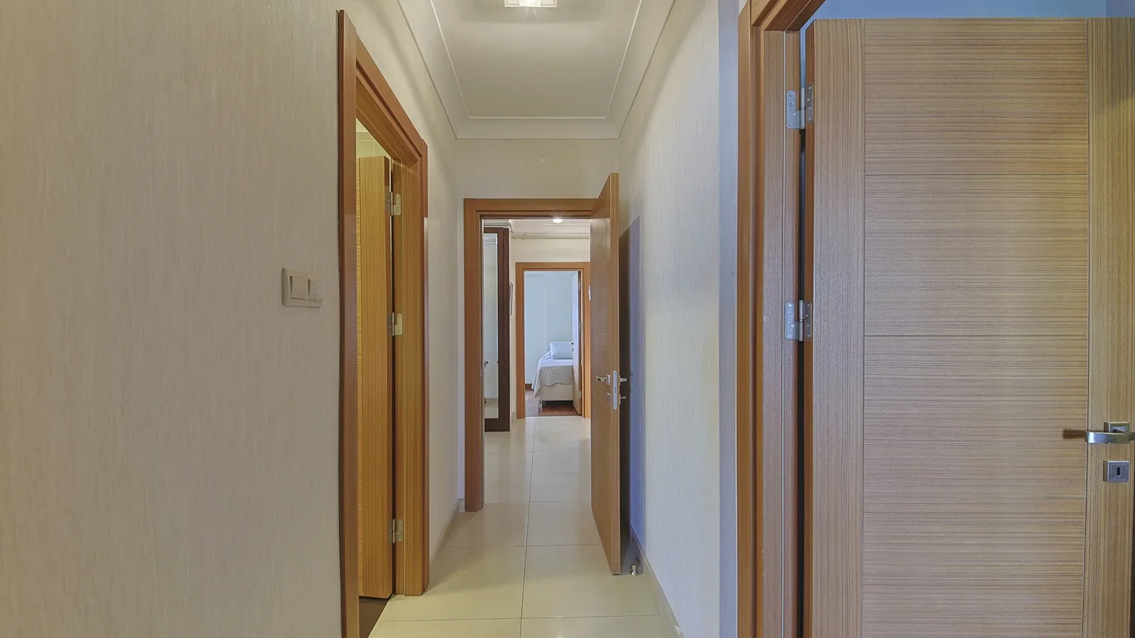Bostancı Vukela Caddesinde Deniz Manzaralı Satılık 4+1 Daire