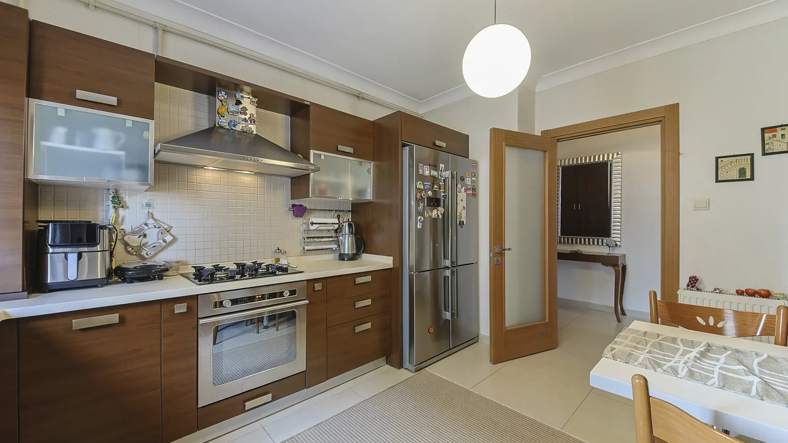 Bostancı Vukela Caddesinde Deniz Manzaralı Satılık 4+1 Daire