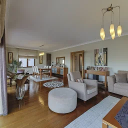 Bostancı Vukela Caddesinde Deniz Manzaralı Satılık 4+1 Daire
