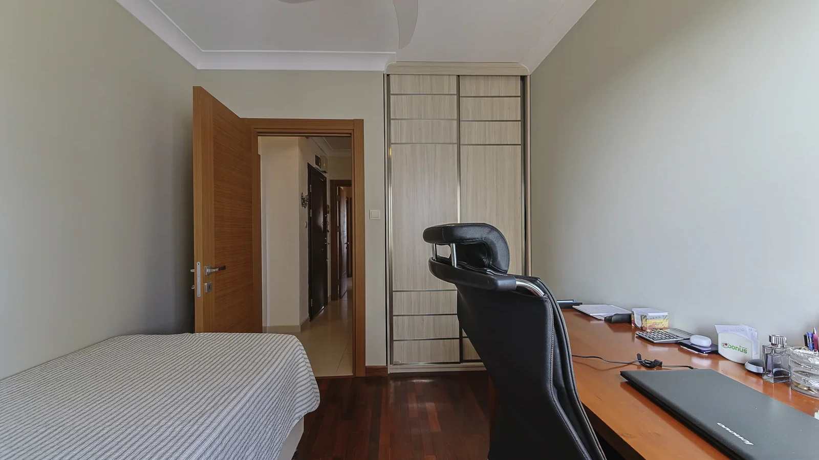 Bostancı Vukela Caddesinde Deniz Manzaralı Satılık 4+1 Daire