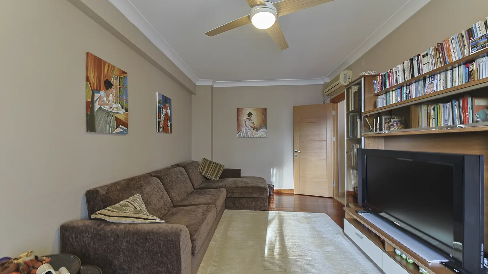 Bostancı Vukela Caddesinde Deniz Manzaralı Satılık 4+1 Daire