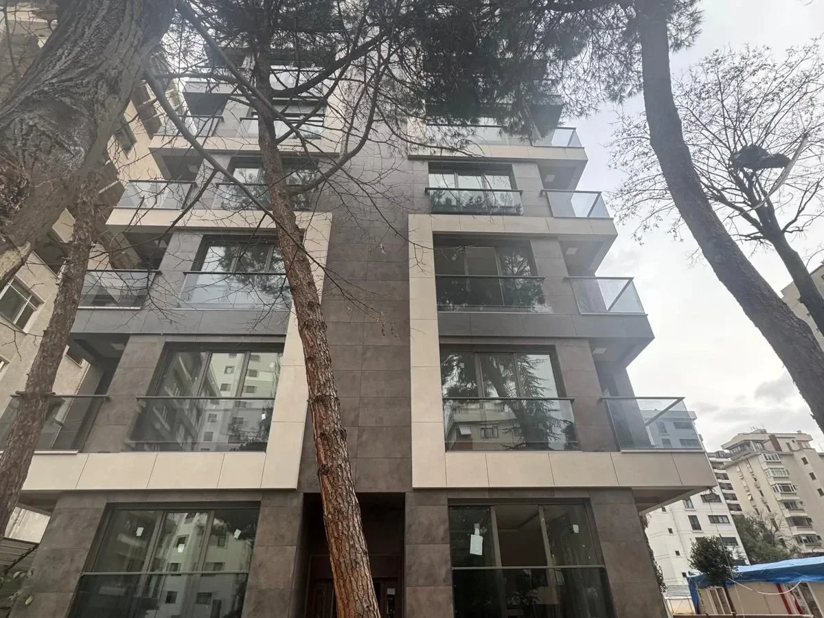Laci̇vertcadde Caddebostan Satilik Dubleks Dai̇re