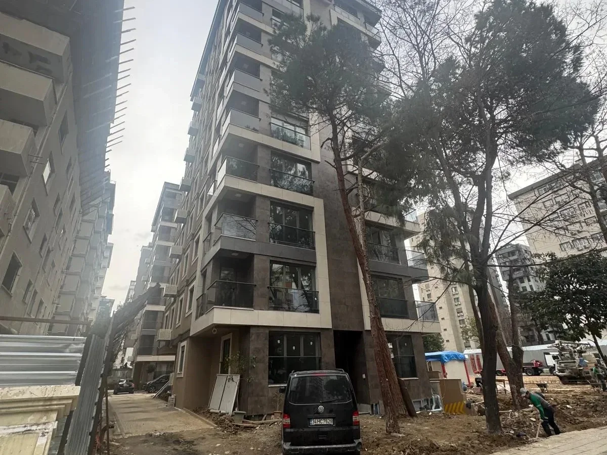Laci̇vertcadde Caddebostan Satilik Dubleks Dai̇re