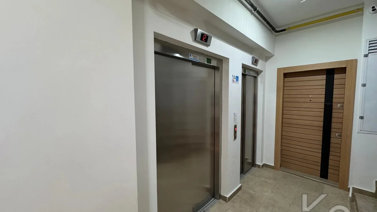 Laci̇vert Cadde Erenköy Marmaray Yakini Sifir 3+1