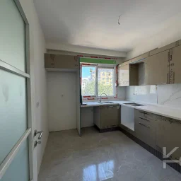 Laci̇vert Cadde Erenköy Marmaray Yakini Sifir 3+1