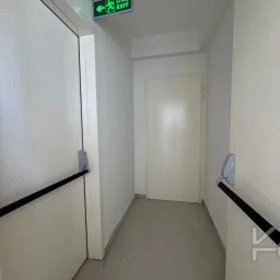Laci̇vert Cadde Erenköy Marmaray Yakini Sifir 3+1
