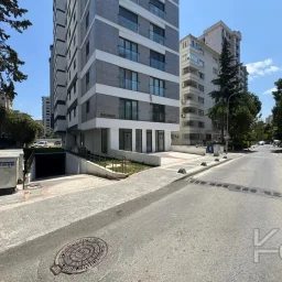 Laci̇vert Cadde Erenköy Marmaray Yakini Sifir 3+1