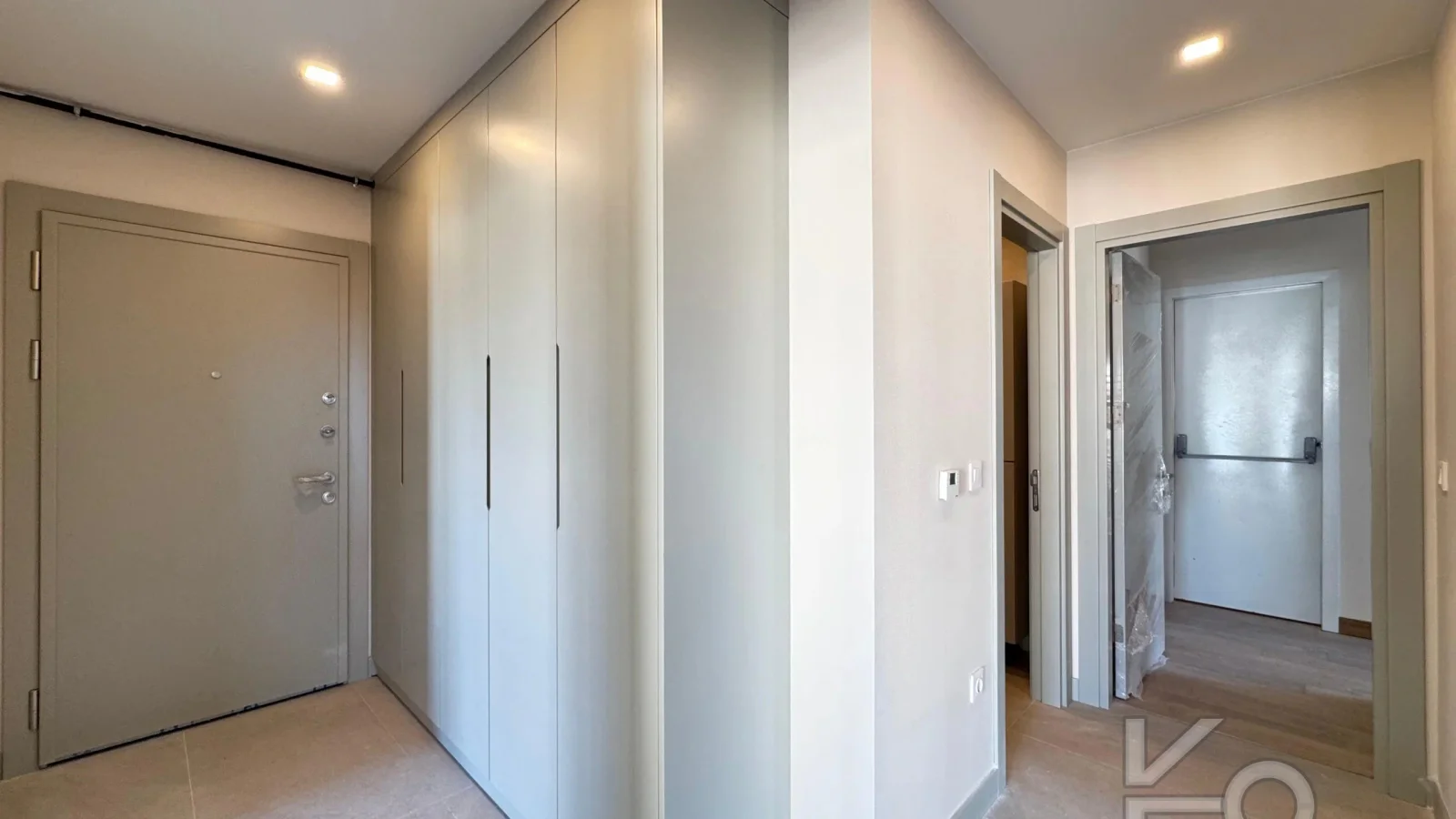 Academy Suadi̇ye Bağdat Caddesi̇nde Sifir Bi̇na Balkonlu 130m2 3+1