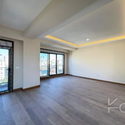 Academy Suadi̇ye Bağdat Caddesi̇nde Sifir Bi̇na Balkonlu 130m2 3+1