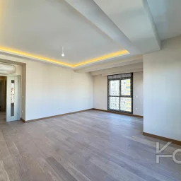Academy Suadi̇ye Bağdat Caddesi̇nde Sifir Bi̇na Balkonlu 130m2 3+1
