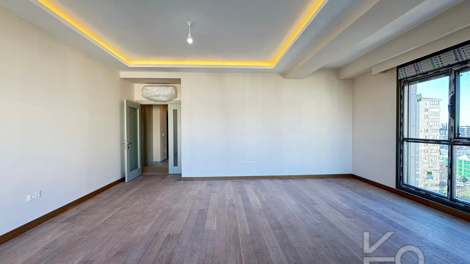 Academy Suadi̇ye Bağdat Caddesi̇nde Sifir Bi̇na Balkonlu 130m2 3+1